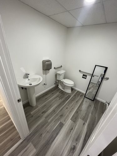 82-106 E. Dundee Rd, Wheeling, IL 60090
